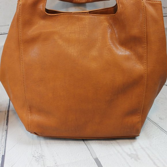 Colab Hobo Bag - Picture 3 of 12